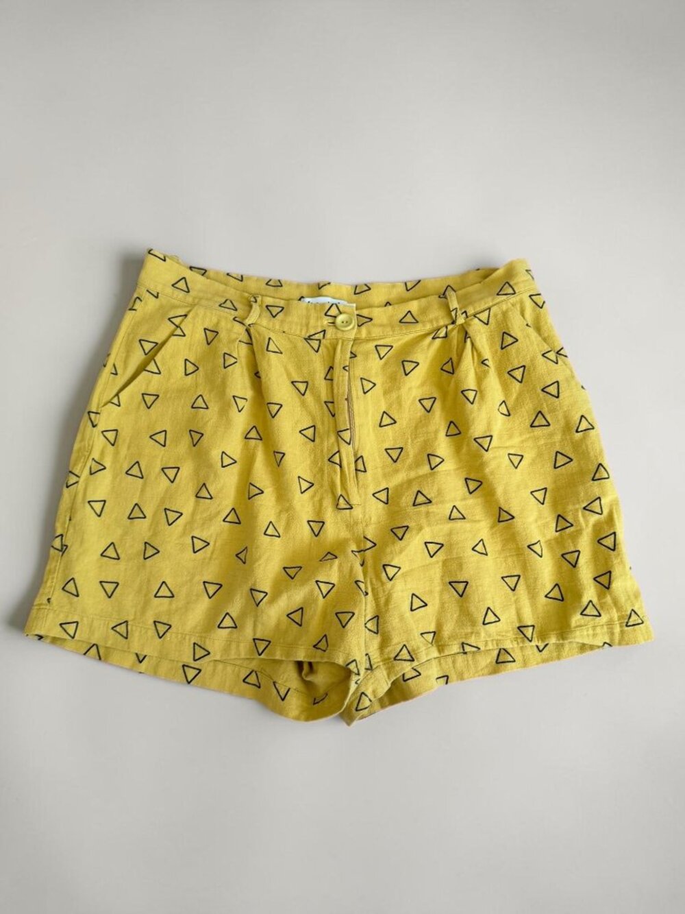 BEHULAH Yellow Black Patterned Retro Shorts Size Large